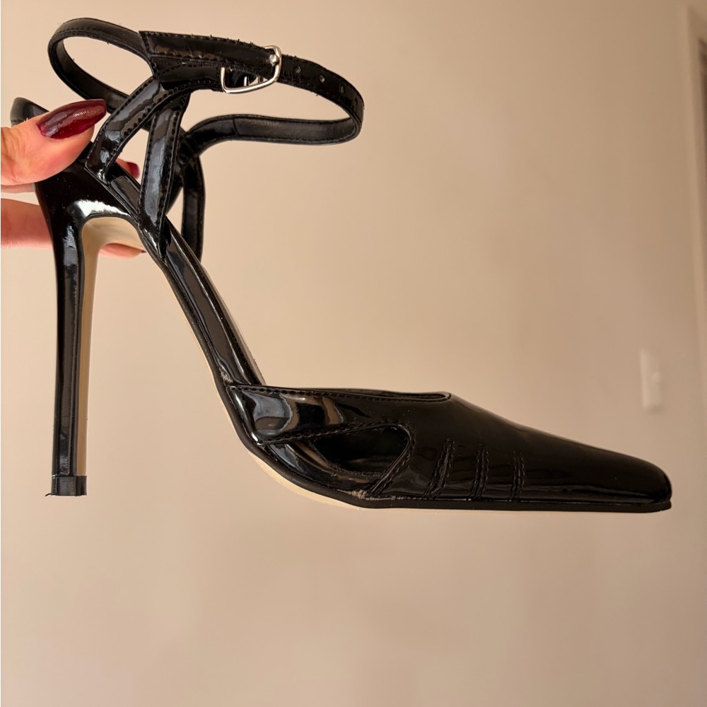 Frederick's of Hollywood Black Patent Heels - Picture 3 of 7